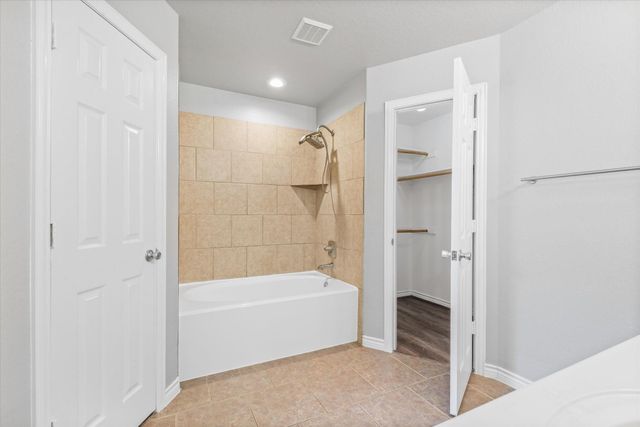 12326 11th Street, Santa Fe, TX 77510