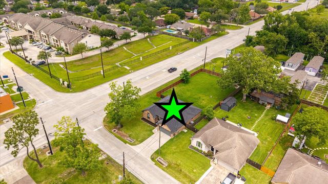 12326 11th Street, Santa Fe, TX 77510