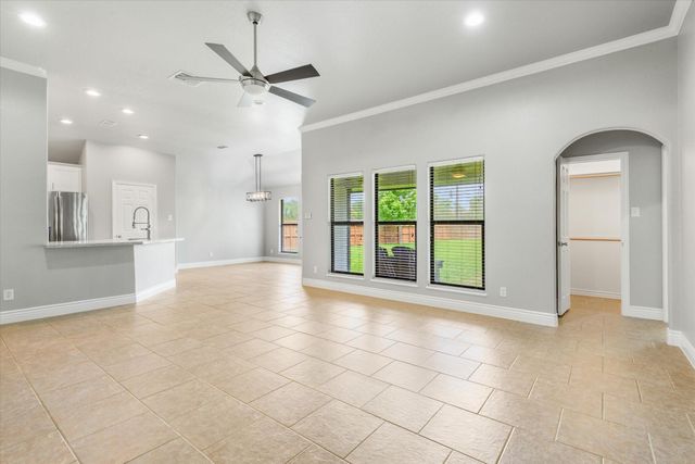 12326 11th Street, Santa Fe, TX 77510