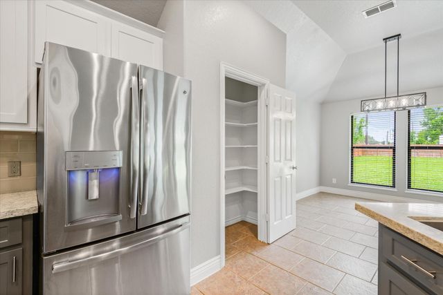 12326 11th Street, Santa Fe, TX 77510