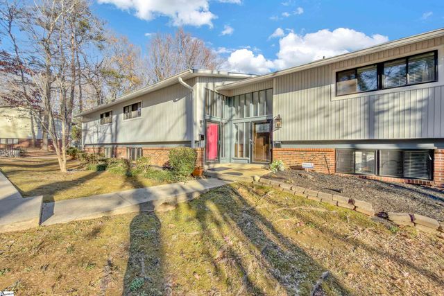 70 Briarview Circle, Greenville, SC 29615