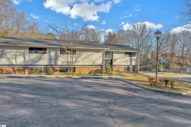 70 Briarview Circle, Greenville, SC 29615