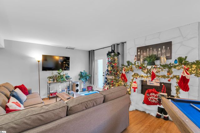 70 Briarview Circle, Greenville, SC 29615