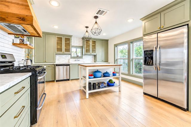 3819 Baden Street, Houston, TX 77009