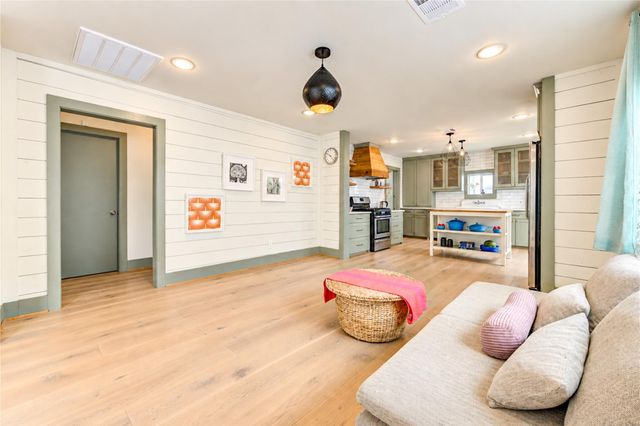 3819 Baden Street, Houston, TX 77009
