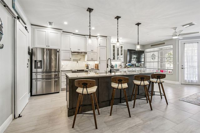 6331 SUNSET BAY CIRCLE, Apollo Beach, FL 33572