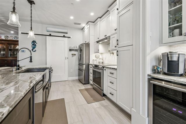 6331 SUNSET BAY CIRCLE, Apollo Beach, FL 33572