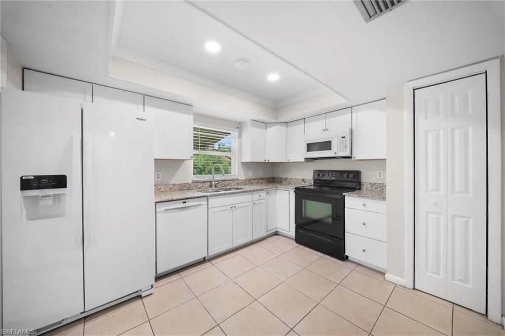 5820 Algiers ST, FORT MYERS, FL 33919 — photo 4