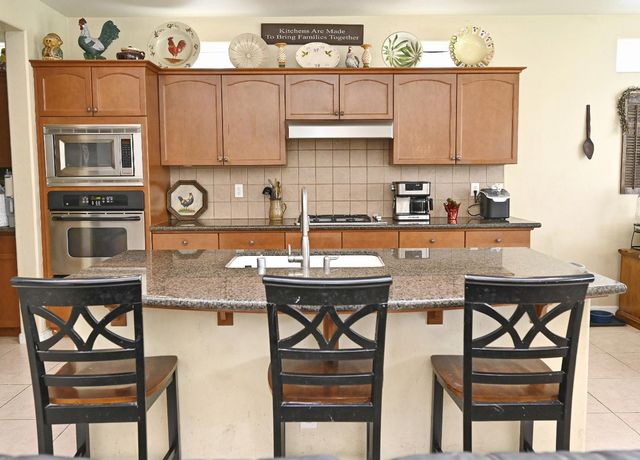 4793 N Emerald Peak Drive, Clovis, CA 93619