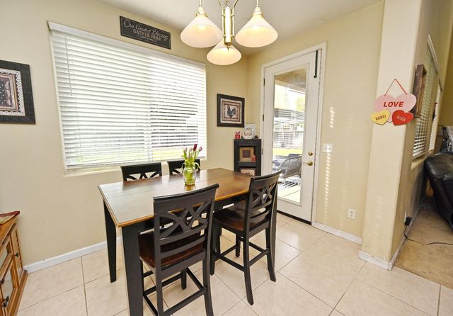 4793 N Emerald Peak Drive, Clovis, CA 93619