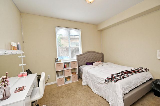 4793 N Emerald Peak Drive, Clovis, CA 93619