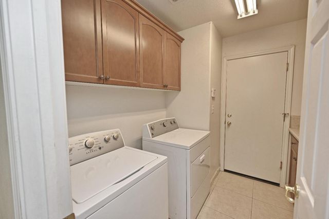 4793 N Emerald Peak Drive, Clovis, CA 93619