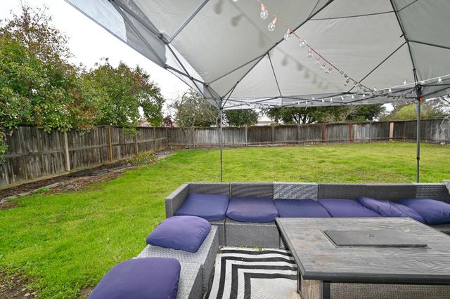 4793 N Emerald Peak Drive, Clovis, CA 93619