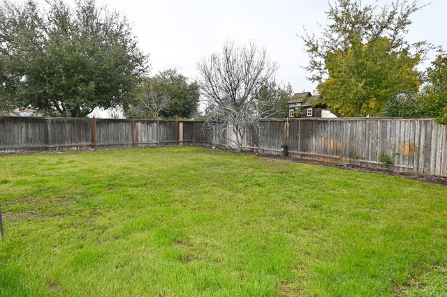 4793 N Emerald Peak Drive, Clovis, CA 93619