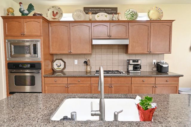 4793 N Emerald Peak Drive, Clovis, CA 93619