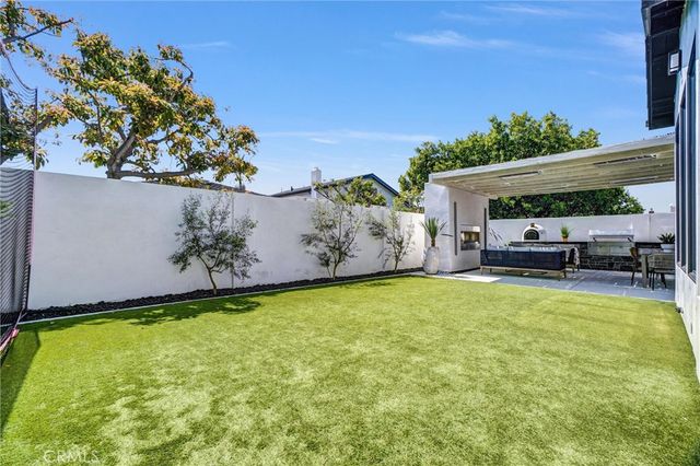 4388 Fir Avenue, Seal Beach, CA 90740