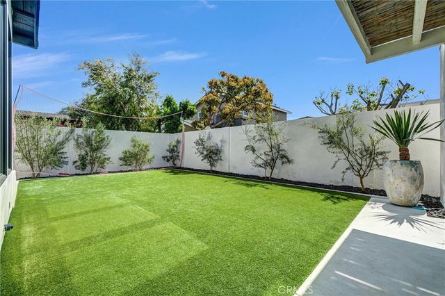 4388 Fir Avenue, Seal Beach, CA 90740