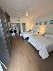26 Diplomat Pkwy 2214, Hallandale Beach, FL 33009