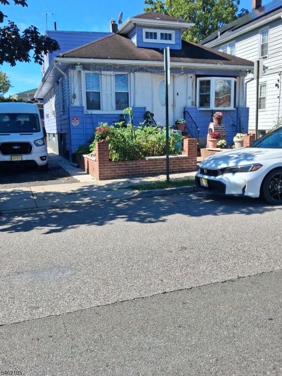 21 Ida St, Haledon Boro, NJ 07508