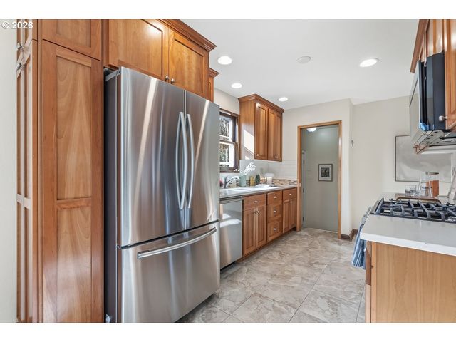 1721 Ne 62ND Ave, Portland, OR 97213