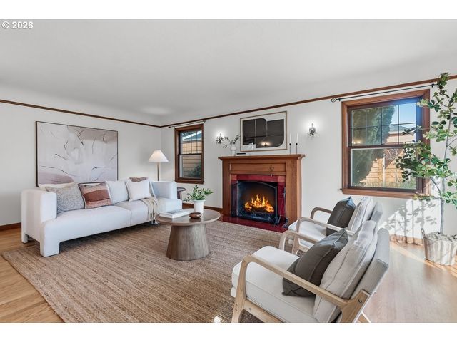 1721 Ne 62ND Ave, Portland, OR 97213