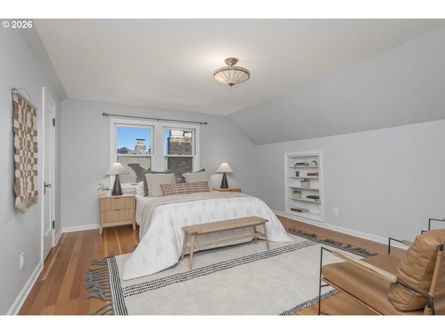 1721 Ne 62ND Ave, Portland, OR 97213