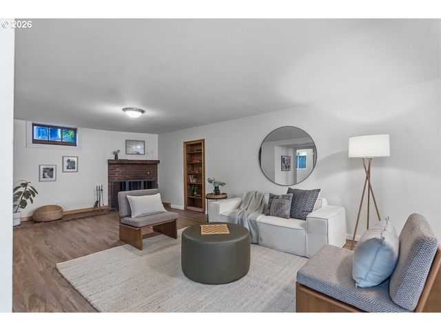 1721 Ne 62ND Ave, Portland, OR 97213