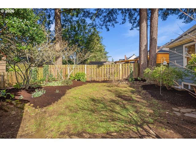 1721 Ne 62ND Ave, Portland, OR 97213