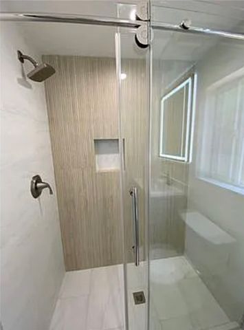 18701 Sunburst, Northridge, CA 91324