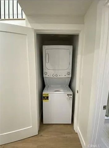 18701 Sunburst, Northridge, CA 91324