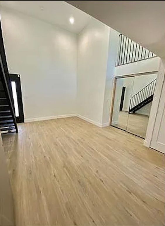 18701 Sunburst, Northridge, CA 91324