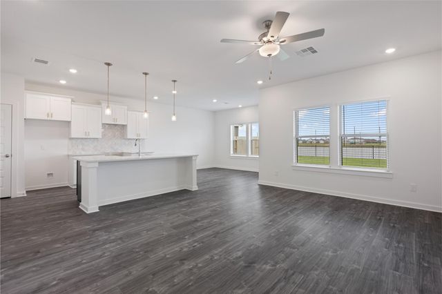 1118 Elsinore Drive, Rosharon, TX 77583