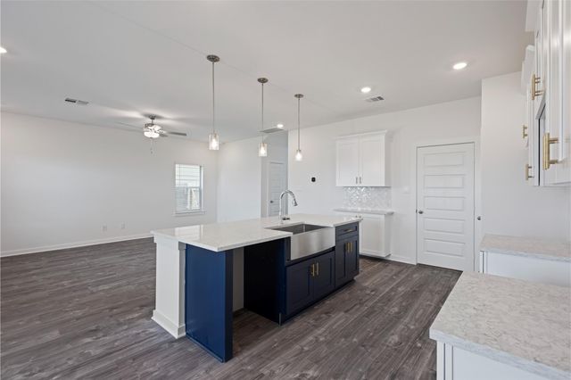 1118 Elsinore Drive, Rosharon, TX 77583