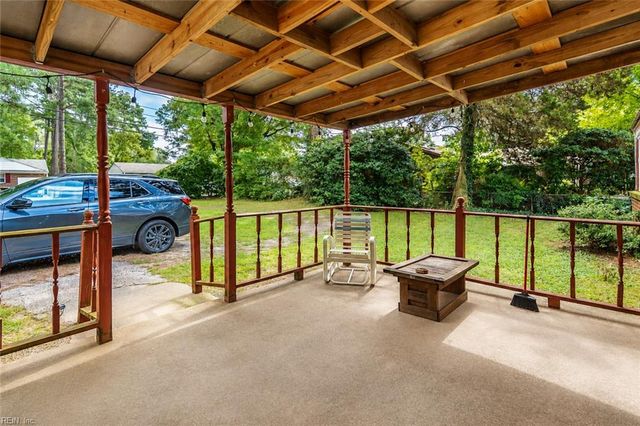 752 Old Oyster Point RD, Newport News, VA 23602