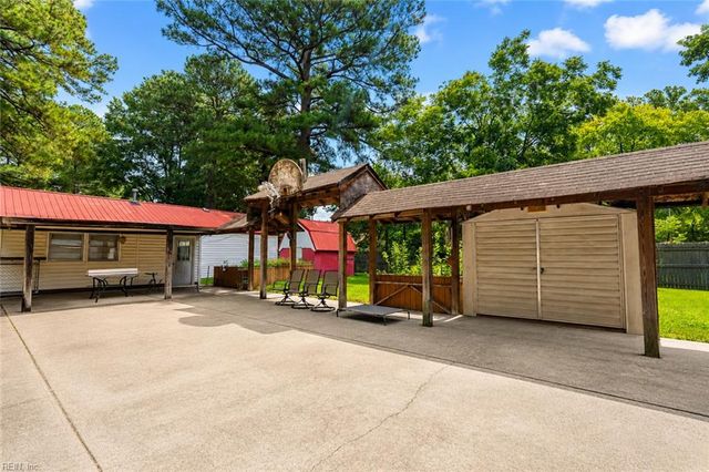 752 Old Oyster Point RD, Newport News, VA 23602
