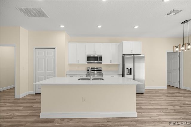 13745 SW 43rd Circle, Ocala, FL 34473