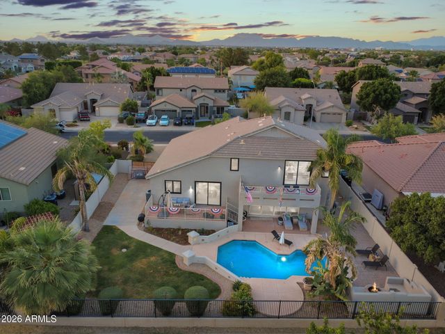9737 E LOBO Avenue, Mesa, AZ 85209