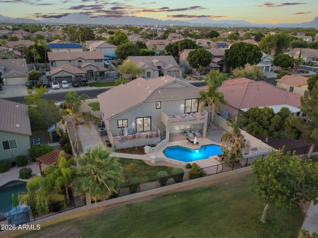 9737 E LOBO Avenue, Mesa, AZ 85209