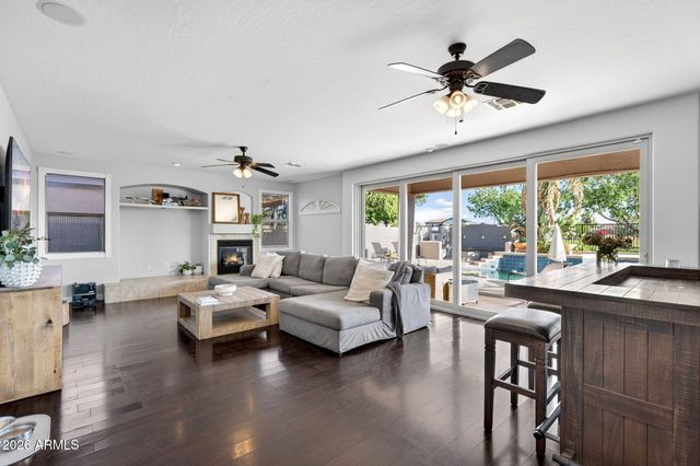 9737 E LOBO Avenue, Mesa, AZ 85209