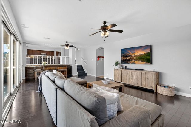 9737 E LOBO Avenue, Mesa, AZ 85209