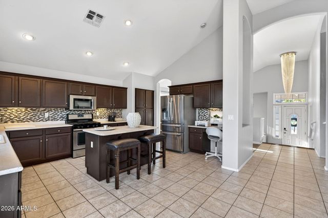 9737 E LOBO Avenue, Mesa, AZ 85209