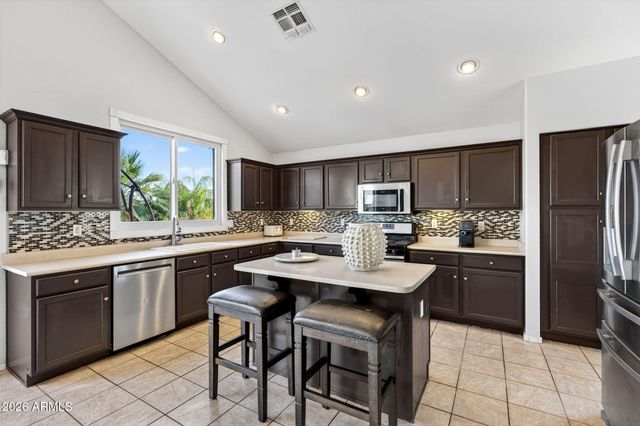 9737 E LOBO Avenue, Mesa, AZ 85209