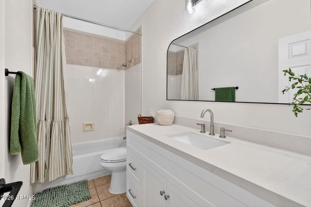 9737 E LOBO Avenue, Mesa, AZ 85209