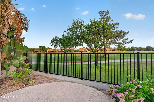 9737 E LOBO Avenue, Mesa, AZ 85209