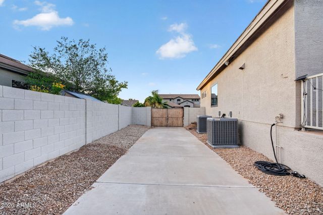 9737 E LOBO Avenue, Mesa, AZ 85209