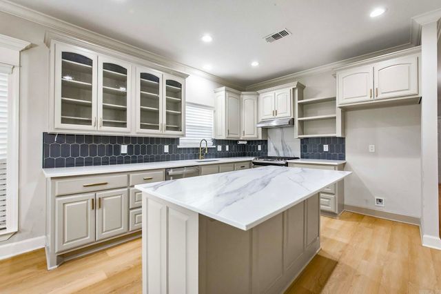 26 Shenandoah Way, Cabot, AR 72023