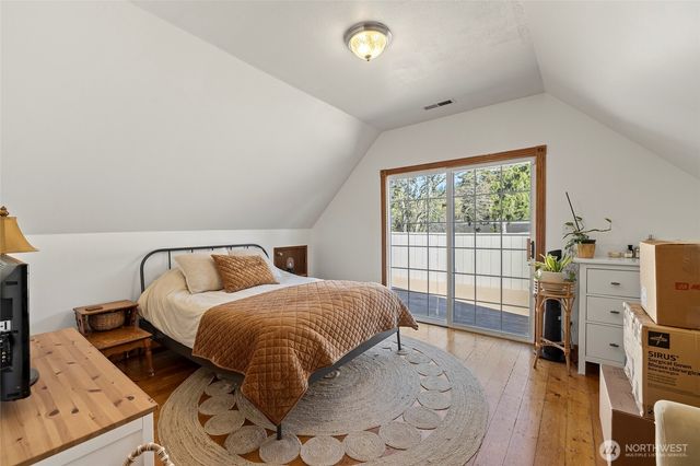 625 E Hazel Avenue, Burlington, WA 98233