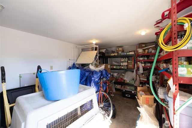 625 E Hazel Avenue, Burlington, WA 98233