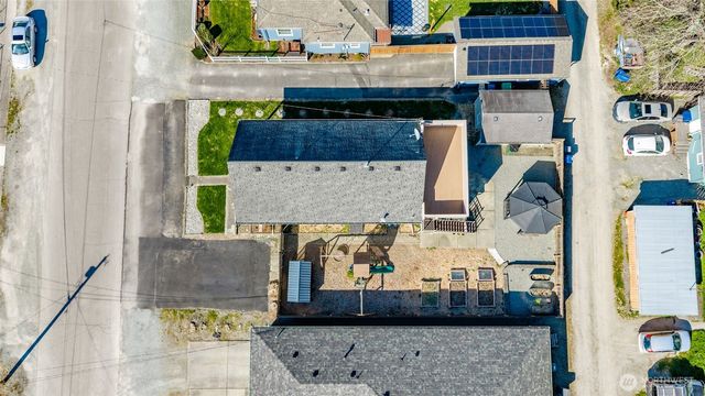 625 E Hazel Avenue, Burlington, WA 98233