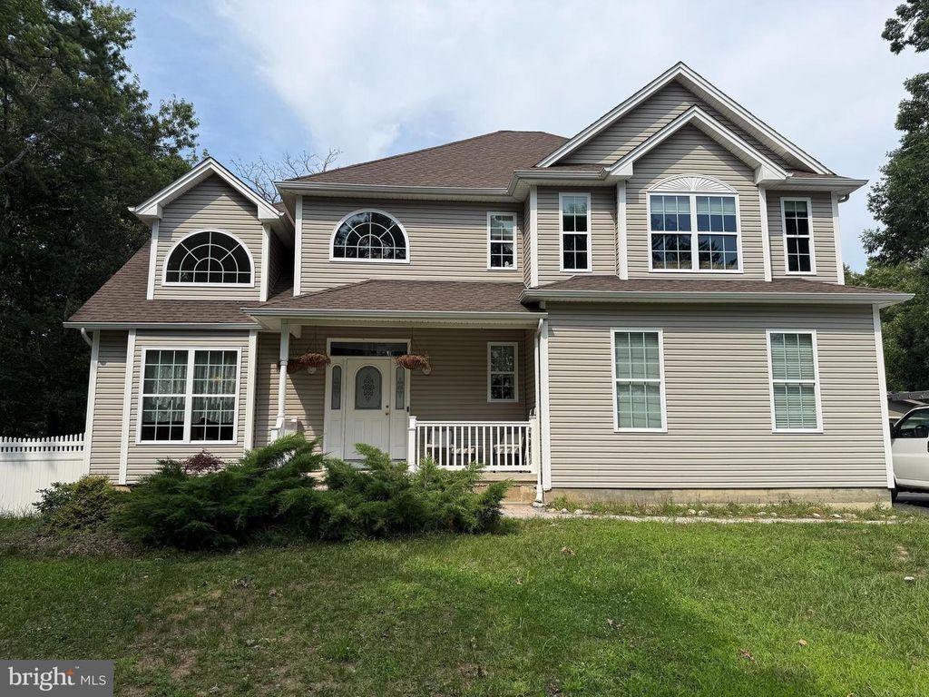 35 LACEY RD, Whiting, NJ 08759